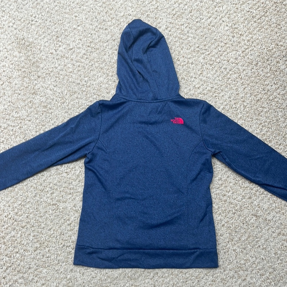 North Face Women’s M sweatshirt. - Picture 3 of 3